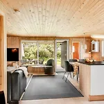 Bistra - 400m From The Sea By Interhome